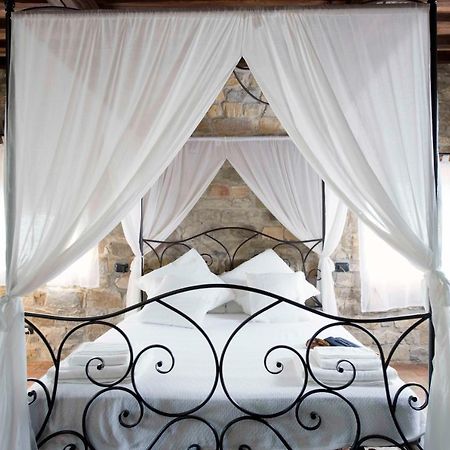 Bed and Breakfast Torre Di Badia Badia A Passigano Exterior foto